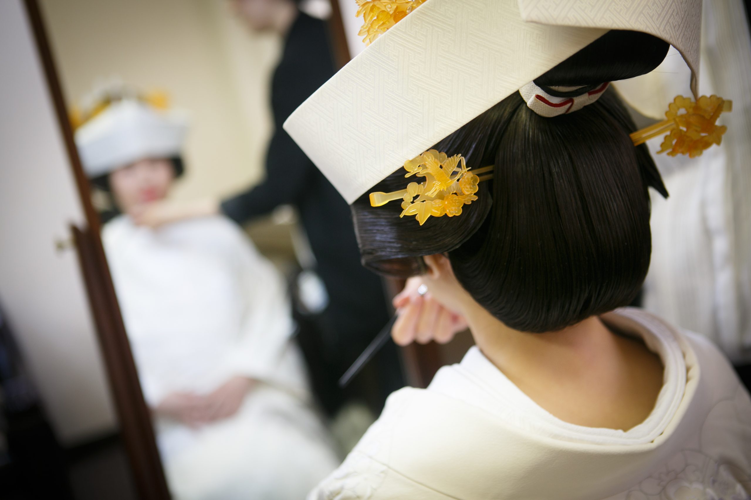 no.18 ホワイト 華ビジューピアス イヤリング 和風 結婚式 着物